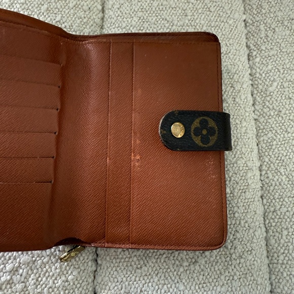 Rare! Louis Vuitton wallet/passport holder - Picture 6 of 11